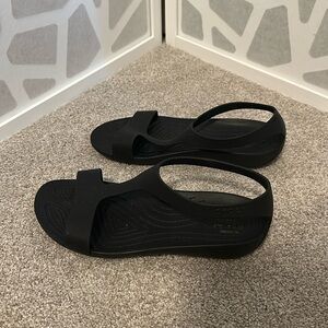 Crocs Serena Sandals Women’s Size 8